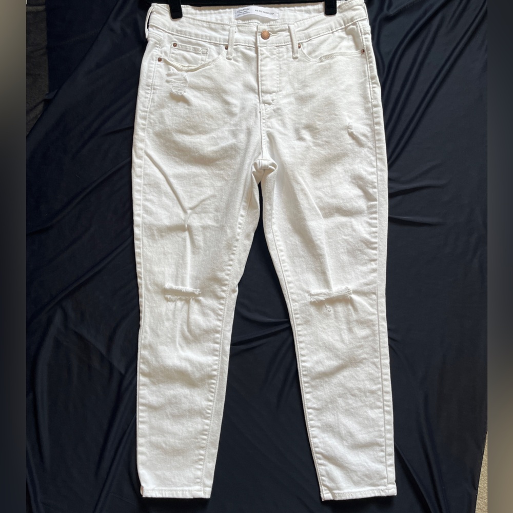 Levi’s size 12 - mid rise, skinny, cropped jeans in EUC